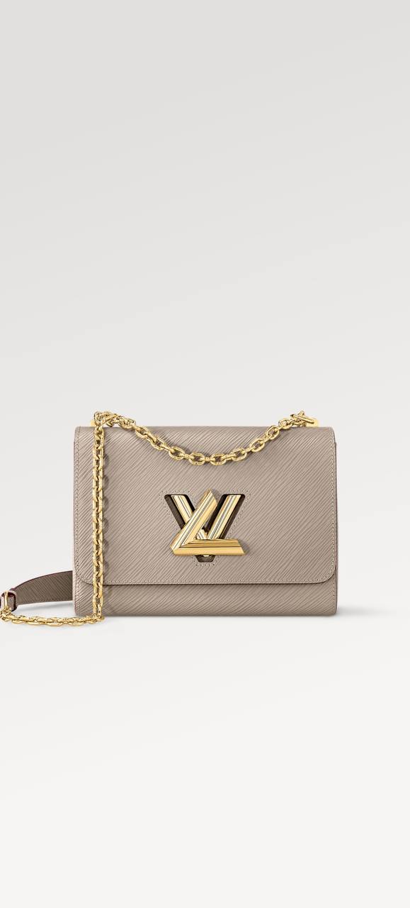 Топ-5 сумок Louis Vuitton&clubs;️&lt;br&gt;
&lt;br&gt;
У данного бренда десятки разных моделей сумок. Составила свой личный рейтинг сумок основанный на актуальности, подверженности современным веяниям, а также универсальности в использовании👍&lt;br&gt;
&lt;br&gt;
Достаточно запомнить названия форм сумок и под себя подобрать цвет и дизайн. &lt;br&gt;
&lt;br&gt;
Итак, поехали 👜 &lt;br&gt;
&lt;br&gt;
1️⃣ Onthego, разных размеров и цветов. Пожалуй, они сейчас на Олимпе самого бренда🔝&lt;br&gt;
&lt;br&gt;
2️⃣ Twist - представитель нового дизайна монограммы LV, по сумке сразу видно, что она из нового поколения&lt;br&gt;
&lt;br&gt;
3️⃣  Petite Malle - бренд начал свою историю с создания чемоданов и саквояжей. Дань уважения истории бренда, а также настроение к путешествиям и поездкам обеспечено✈️&lt;br&gt;
&lt;br&gt;
4️⃣ Pochette Metis - сумка почтальонка, практичная и классическая&lt;br&gt;
&lt;br&gt;
5️⃣ Mini pochette - пожалуй, самая практичная мини сумка, в которую влезет все необходимое. Кардхолдер, телефон, пудра👌🏻 title=