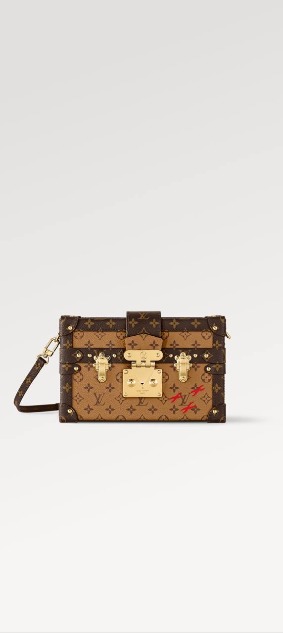 Топ-5 сумок Louis Vuitton&clubs;️&lt;br&gt;
&lt;br&gt;
У данного бренда десятки разных моделей сумок. Составила свой личный рейтинг сумок основанный на актуальности, подверженности современным веяниям, а также универсальности в использовании👍&lt;br&gt;
&lt;br&gt;
Достаточно запомнить названия форм сумок и под себя подобрать цвет и дизайн. &lt;br&gt;
&lt;br&gt;
Итак, поехали 👜 &lt;br&gt;
&lt;br&gt;
1️⃣ Onthego, разных размеров и цветов. Пожалуй, они сейчас на Олимпе самого бренда🔝&lt;br&gt;
&lt;br&gt;
2️⃣ Twist - представитель нового дизайна монограммы LV, по сумке сразу видно, что она из нового поколения&lt;br&gt;
&lt;br&gt;
3️⃣  Petite Malle - бренд начал свою историю с создания чемоданов и саквояжей. Дань уважения истории бренда, а также настроение к путешествиям и поездкам обеспечено✈️&lt;br&gt;
&lt;br&gt;
4️⃣ Pochette Metis - сумка почтальонка, практичная и классическая&lt;br&gt;
&lt;br&gt;
5️⃣ Mini pochette - пожалуй, самая практичная мини сумка, в которую влезет все необходимое. Кардхолдер, телефон, пудра👌🏻 title=