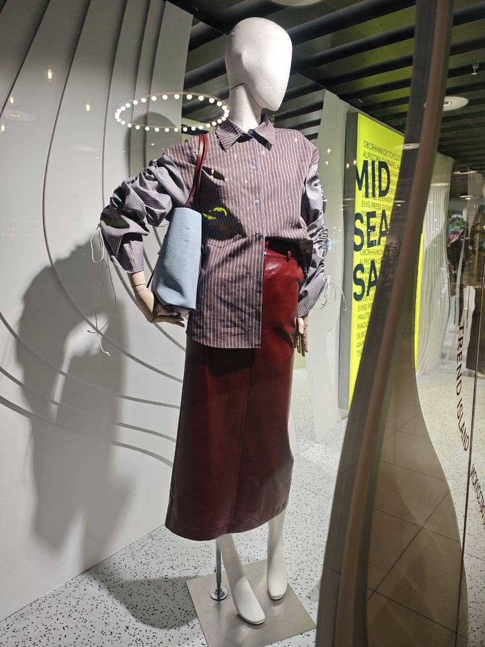 Зову вас на шопинг со стилистом🛍&lt;br&gt;
&lt;br&gt;
Когда: май 2025 &lt;br&gt;
Зачем: собрать капсулу на весну-лето🎈&lt;br&gt;
Где: в уютных vip примерочных, за 3 часа соберу вас к важному мероприятию, на работу, в отпуск🎏&lt;br&gt;
Бюджет на шопинг: рекомендую от 60 тыс.руб.&lt;br&gt;
Для записи на шопинг - пишите в Директ @dayana_stylist 😉 title=