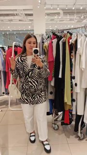 Шопинг с клиенткой❤️&lt;br&gt;
&lt;br&gt;
Вчера закупили классную пляжную капсулу - от купальников до нарядов на вечерний променад, экскурсии и даже образ для полета✈️&lt;br&gt;
&lt;br&gt;
Кто также хочет собраться в отпуск, за 2-3 часа в удобное для вас время?&lt;br&gt;
❗Свободные даты для шопинга на июль - 12-18 июля title=